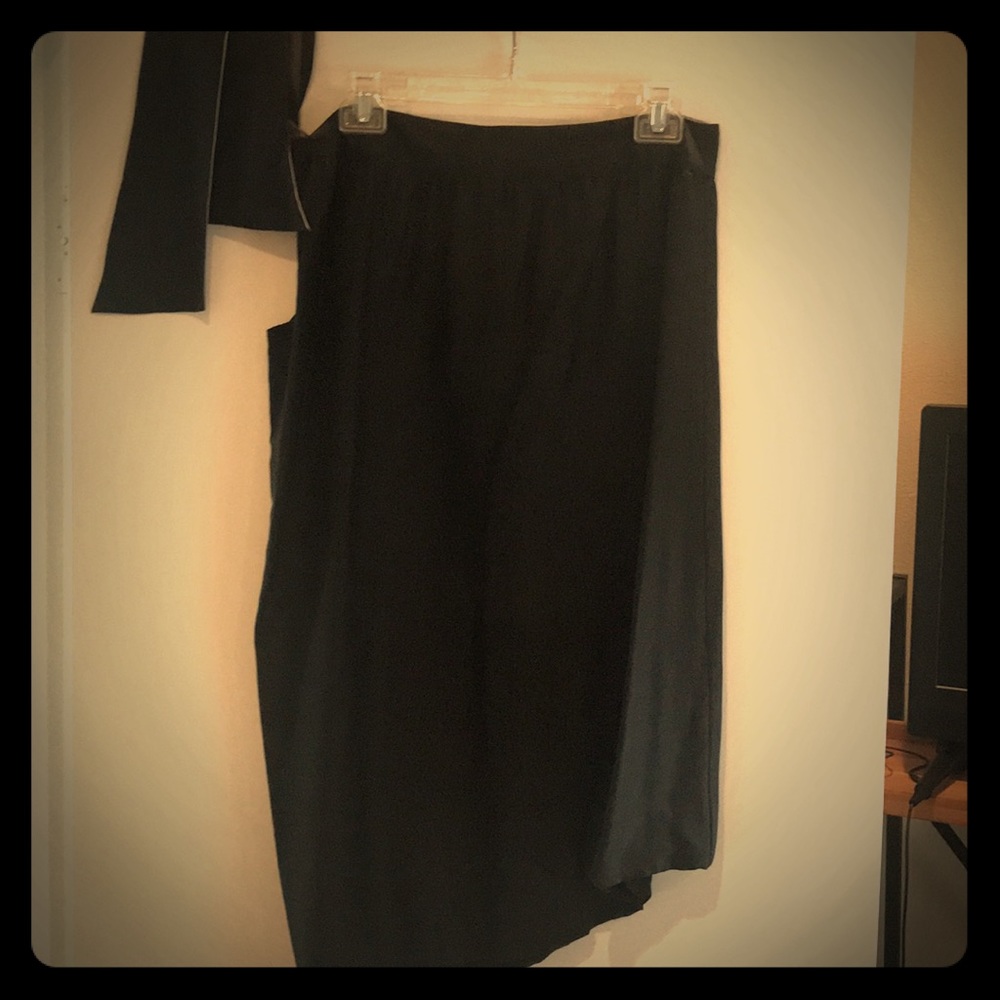 Black bubble hem one-shoulder cocktail dress!